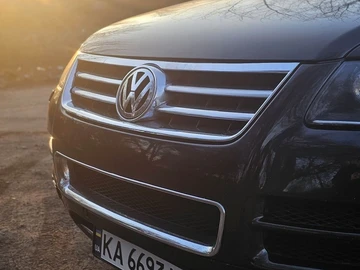 Авто Volkswagen Touareg 2007 № 8629466