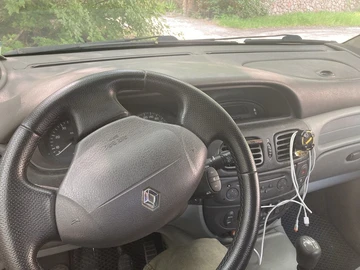 Авто Renault Scenic 2001 № 8629511