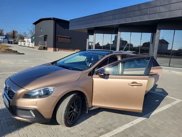 Авто Volvo V40 Kombi 2013 № 8629733