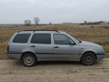 Авто Volkswagen Golf 1996 № 8630170