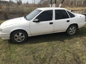 Авто Opel Vectra 1992 № 8630219