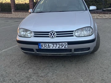 Авто Volkswagen Golf 2000 № 8630862