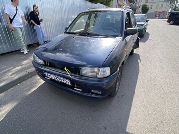 Авто Mazda Demio 2000 № 8631813