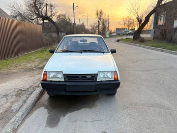 Авто ВАЗ 2109 1994 № 8632419