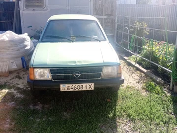 Авто Opel Kadett 1982 № 8632425