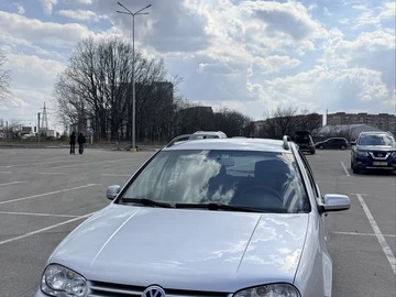 Авто Volkswagen Golf 2000 № 8632558