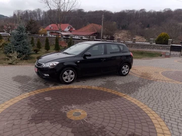 Авто KIA Cee X27 D 2012 № 8632601