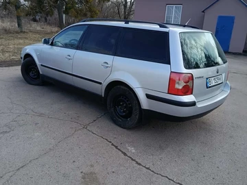 Авто Volkswagen Passat Variant 2001 № 8632804