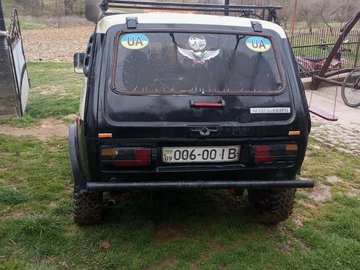 Авто ВАЗ 2121 1990 № 8633009