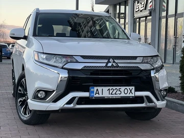 Авто Mitsubishi Outlander 2018 № 8633064