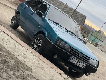 Авто ВАЗ 2109 1999 № 8633303