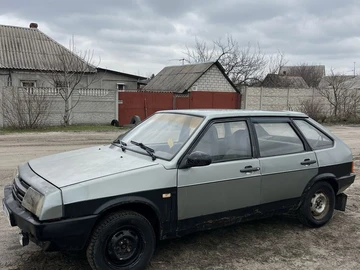 Авто ВАЗ 2109 1992 № 8633533