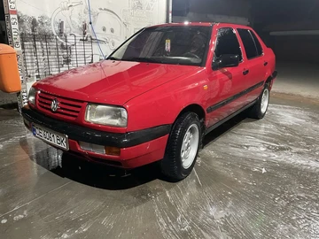 Авто Volkswagen Vento 1993 № 8633653