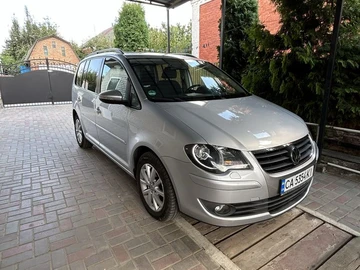 Авто Volkswagen Touran 2009 № 8633794