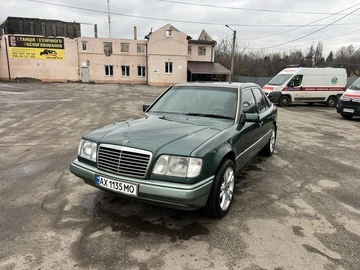 Авто Mercedes 220 1994 № 8634083