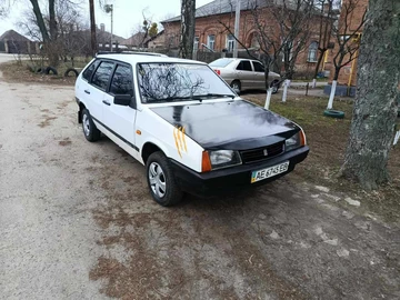 Авто ВАЗ 2109 1988 № 8634112