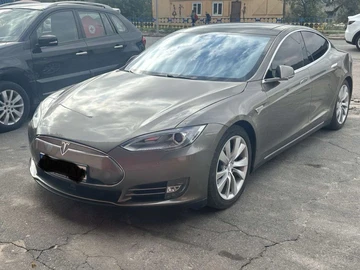 Авто Tesla Model S 2015 № 8634226
