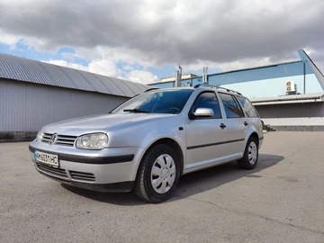 Авто Volkswagen Golf 2001 № 8634405
