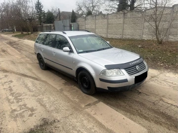 Авто Volkswagen Passat Variant 2002 № 8634443