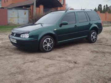 Авто Volkswagen Golf 2000 № 8634759