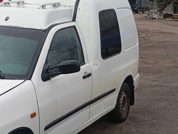 Авто Volkswagen Caddy 2000 № 8634760