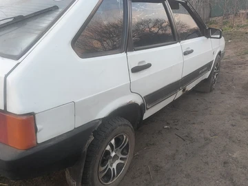 Авто ВАЗ 2109 1994 № 8634771