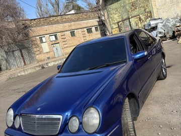 Авто Mercedes 220 2001 № 8634808