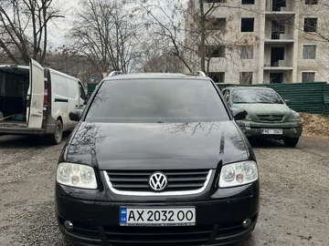 Авто Volkswagen Touran 2005 № 8635137