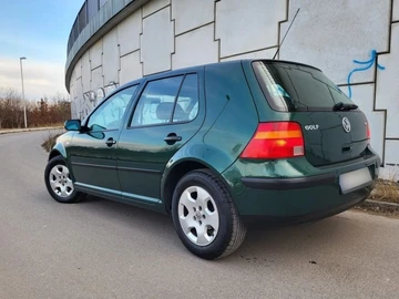 Авто Volkswagen Golf 2000 № 8635315