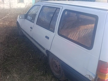 Авто Opel Kadett 1996 № 8635348