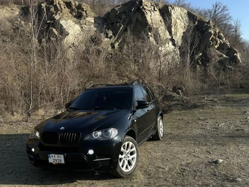 Авто BMW X5 2010 № 8635378