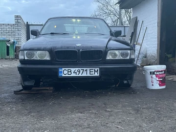 Авто BMW 7 Серия 1989 № 8636034