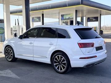 Авто Audi Q7 2016 № 8636474