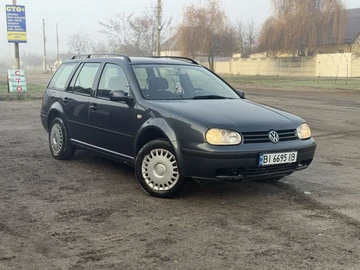 Авто Volkswagen Golf 2000 № 8636602