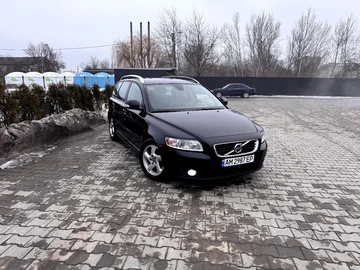 Авто Volvo V50 2012 № 8636700