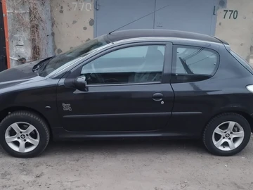 Авто Peugeot 206 2004 № 8636821