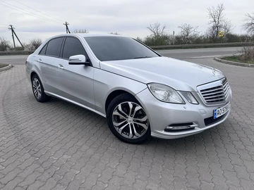 Авто Mercedes 220 2011 № 8636851