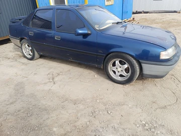 Авто Opel Vectra 1992 № 8637069
