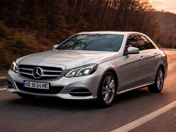 Авто Mercedes 220 2015 № 8637247