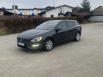 Авто Volvo V60 2014 № 8637275