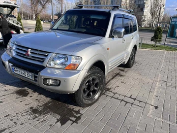 Авто Mitsubishi Pajero 2001 № 8637554