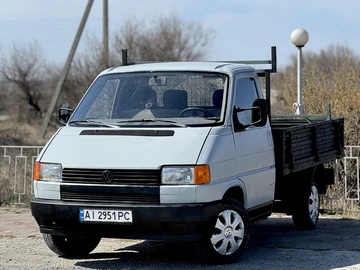 Авто Volkswagen Transporter 2000 № 8637918