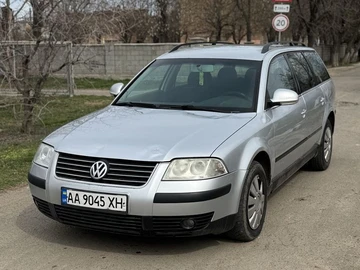 Авто Volkswagen Passat Variant 2005 № 8638216
