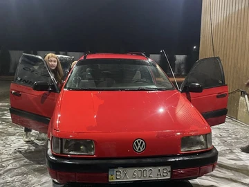 Авто Volkswagen Passat Hatchback 1988 № 8638965