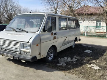 Авто РАФ 2203 1997 № 8639191