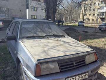 Авто ВАЗ 21099 1993 № 8639337