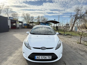 Авто Ford Fiesta 2012 № 8639356