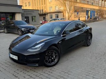 Авто Tesla Model 3 2019 № 8639359