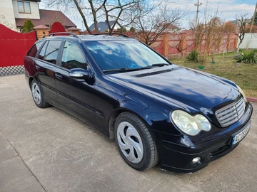 Авто Mercedes 220 2005 № 8639490