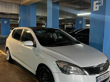 Авто KIA Cerato Forte  2010 № 8639917